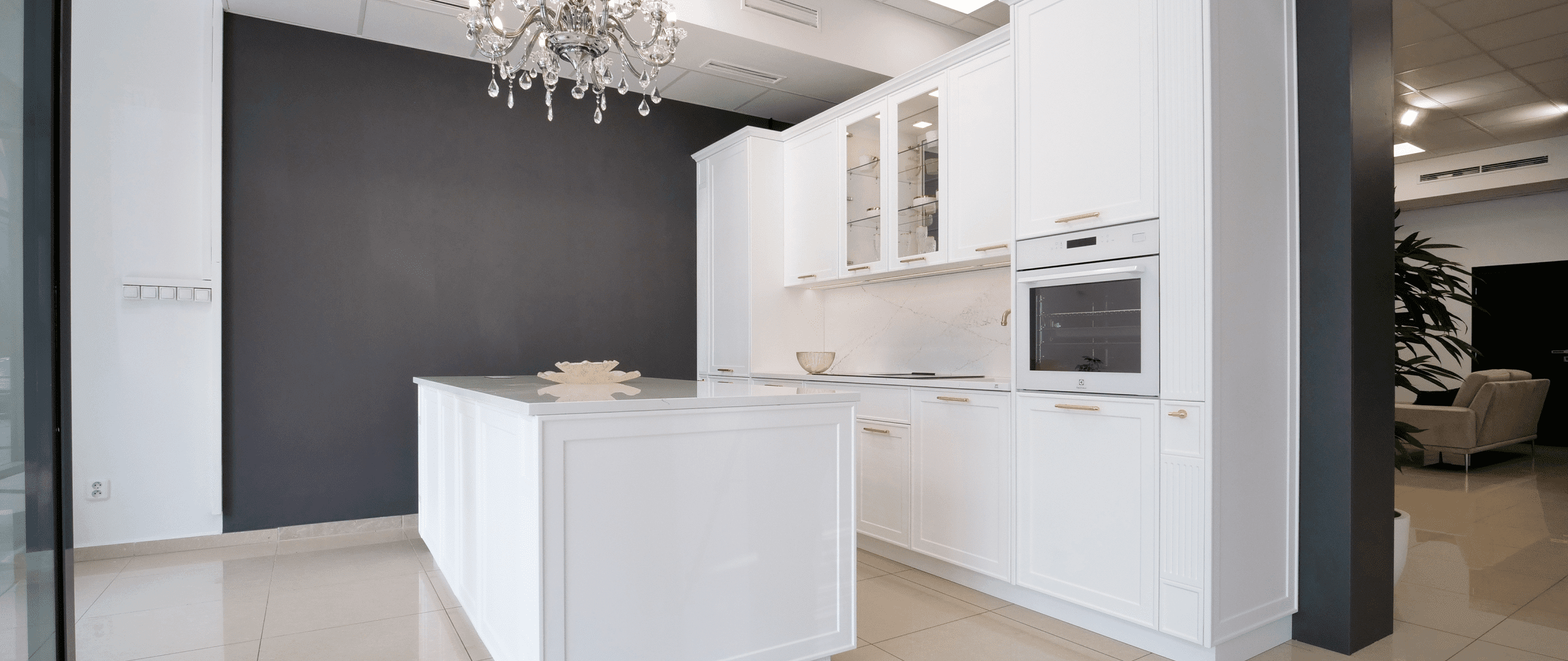 Kuchyňa Evermatt Biela | Silestone Ethereal Glow I.